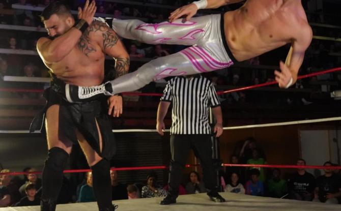 Le catch professionnel fait son grand retour à Erquelinnes le 14 février