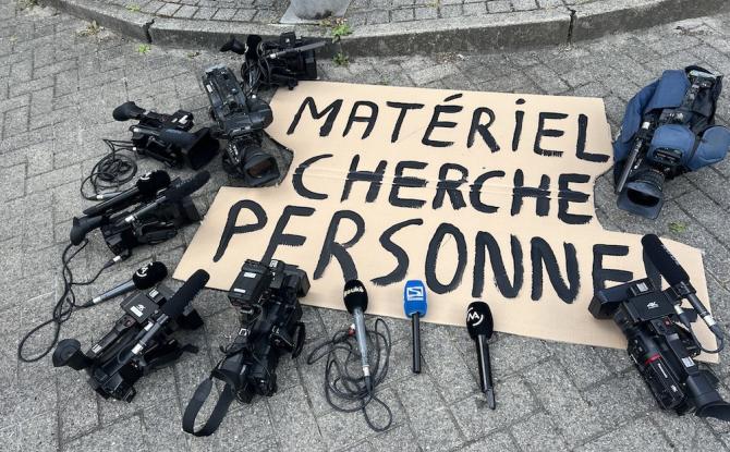 Médias de proximité : le PS plaide pour une réforme plus concertée