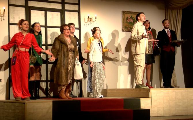 C Local : Tous en Scène présente "Panique au Palace" à Aiseau-Presles