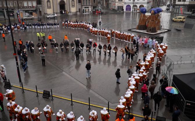 Carnaval de Charleroi: le rondeau matinal, un moment unique et hors du temps