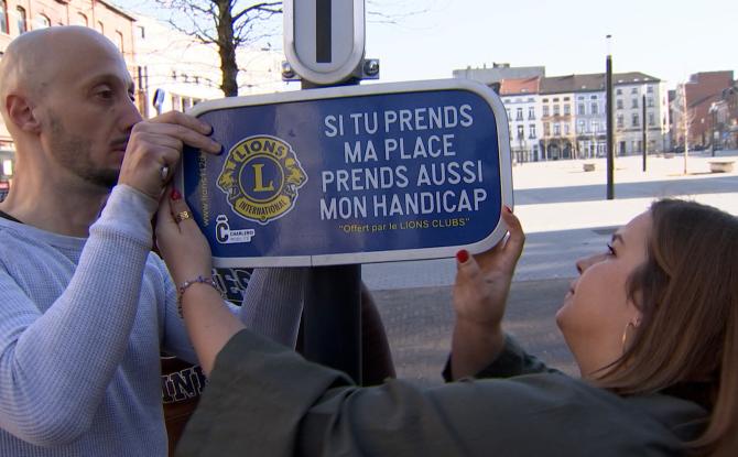 Stationnement : 50 panneaux de sensibilisations pour lutter contre les stationnements illégaux sur les places PMR !