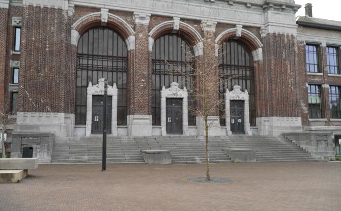 Raffaele Fitto en visite à Charleroi : entre accueil institutionnel et contestation citoyenne