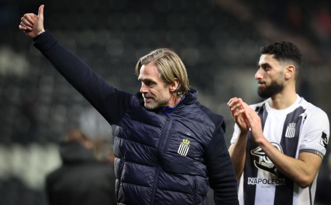 Le Sporting de Charleroi va se séparer de son entraîneur Hans Cornélis