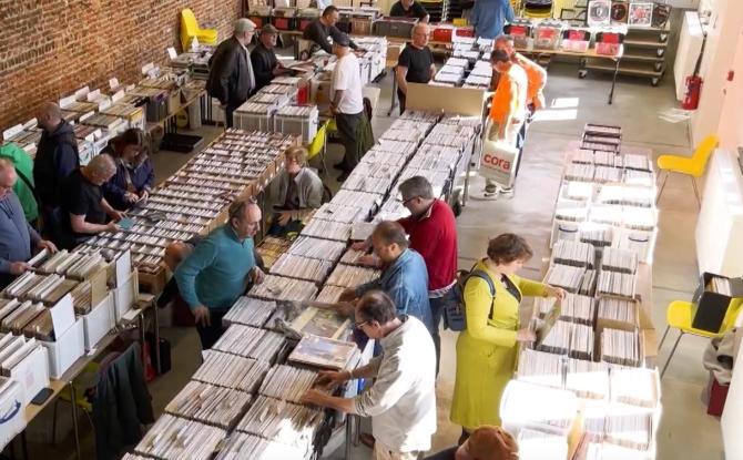 Succès pour la première foire aux disques de Farciennes