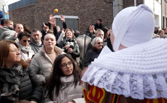 Fleurus: une cavalcade haute en couleur