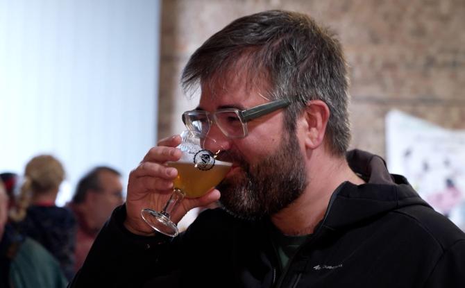 Bonnes mousses et battle d'arguédenne au festival de la bière « T'as Zouav ? »