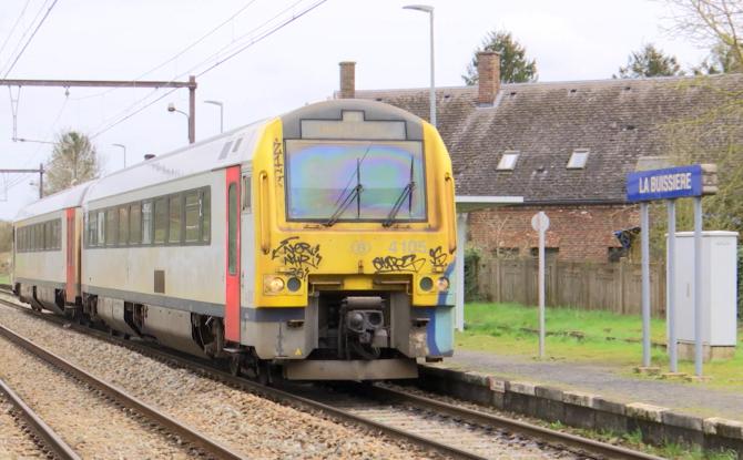 Thomas Dermine et Navetteurs.be s'opposent à la fermeture des gares "fantômes"