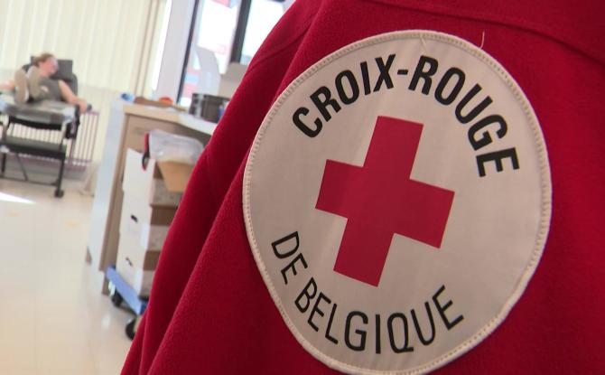 Avant les vacances d’été, la Croix-Rouge de Belgique lance un appel aux dons de sang