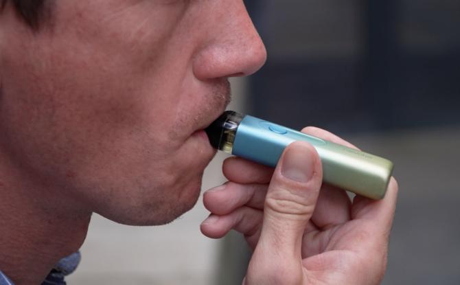 La cigarette électronique et les substituts nicotiniques : à utiliser avec précautions !