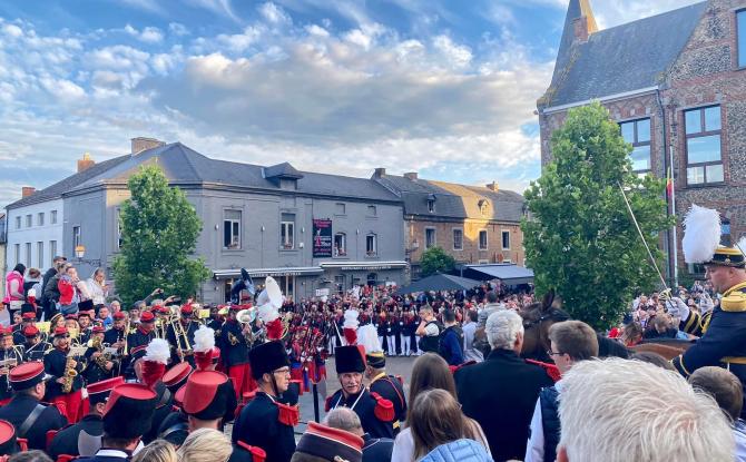 Charleroi veut une charte pour défendre le folklore et garantir le bien-être animal